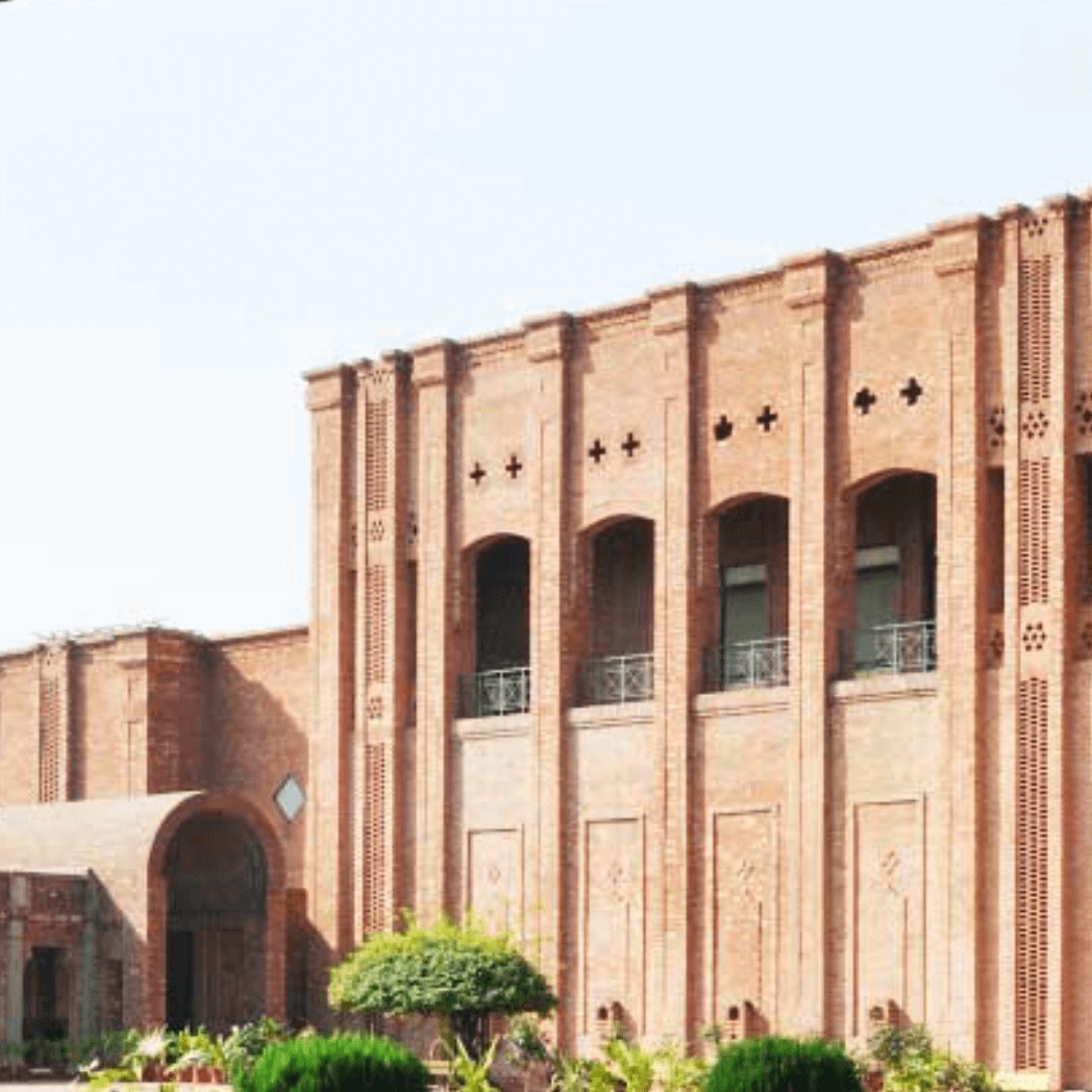 hostels for the comsats Lahore